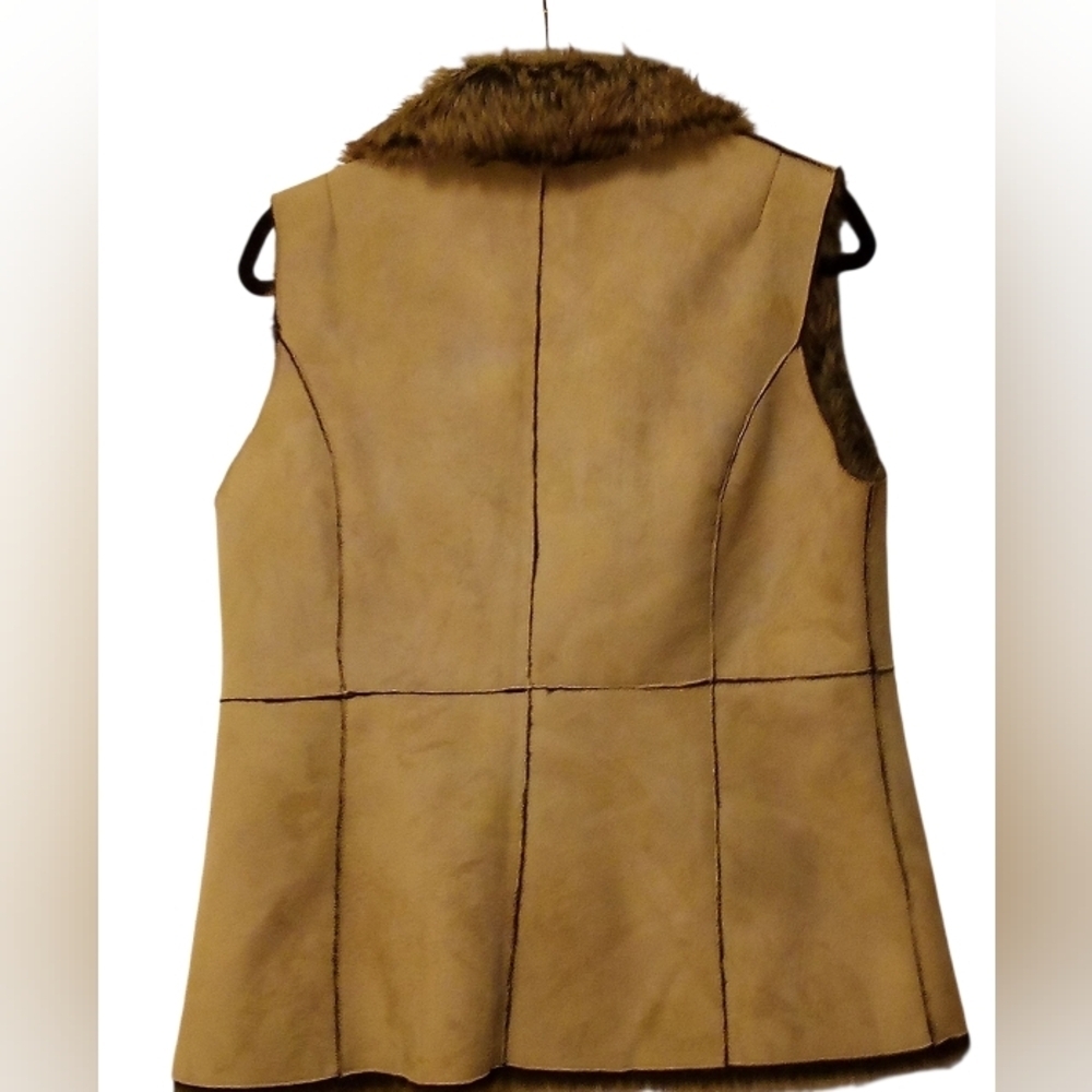 Fever -Vintage Faux Fur, Full Vest Polyester Suede, Size L Tan, 1 Button Closure - Picture 15 of 16
